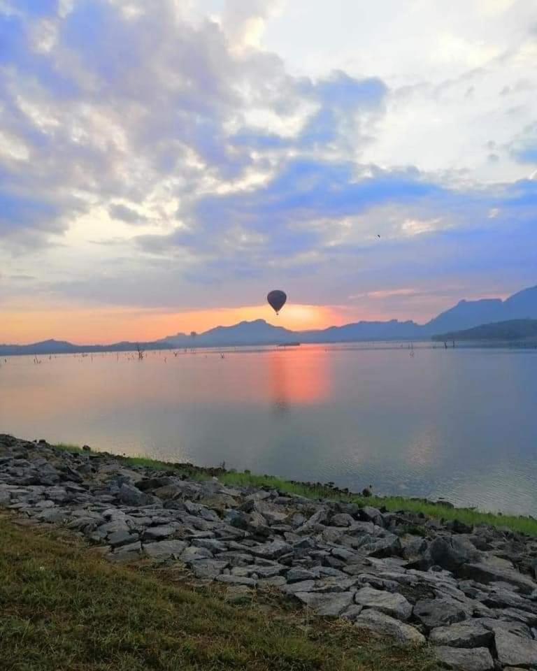 Amron Resort シギリヤ 部屋 写真