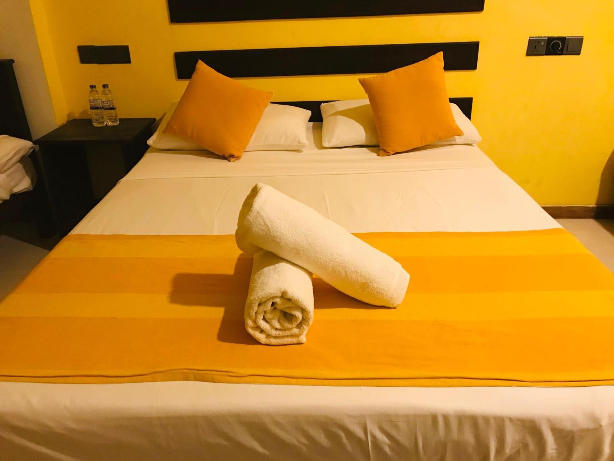 Amron Resort シギリヤ エクステリア 写真